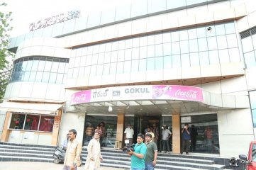 Jakkanna Movie Team Visited Hyderabad Theaters